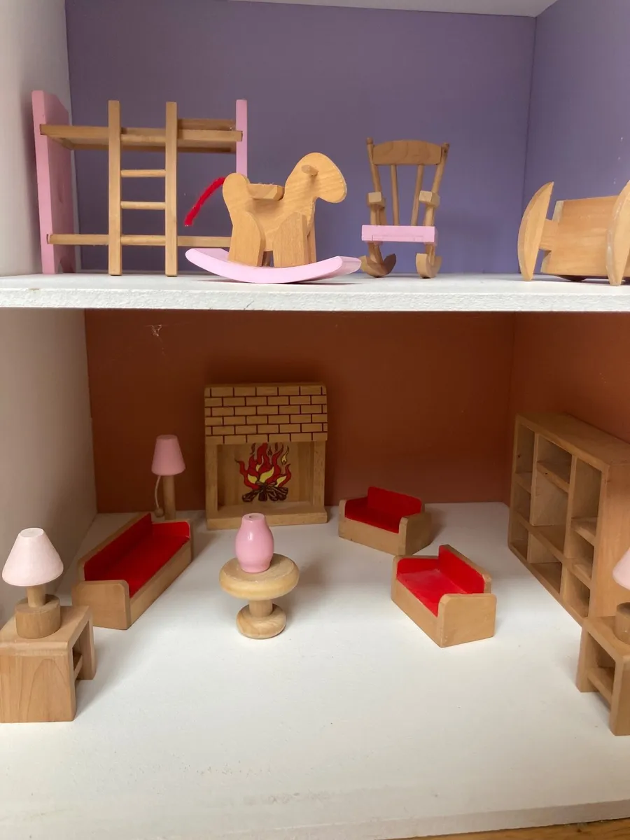 Pink Dolls House - Image 3