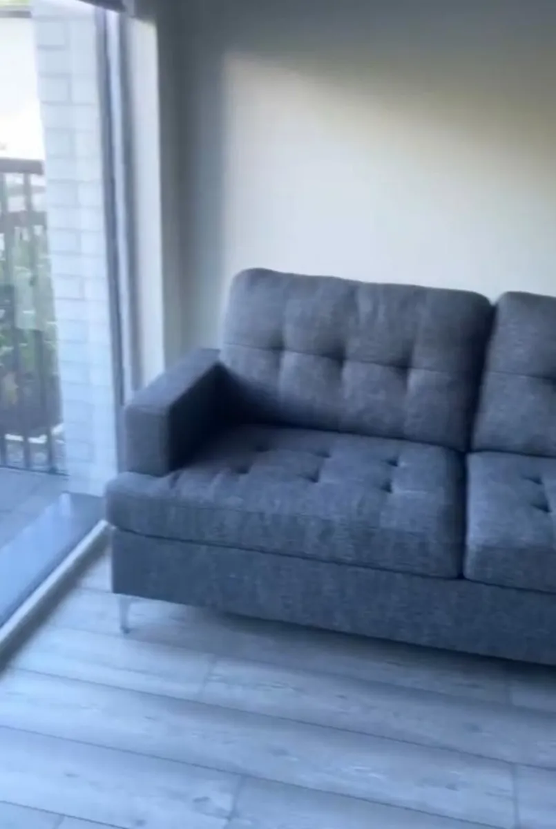 L shaped sofa - Image 2