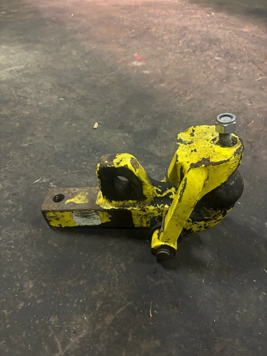 Dromone ball hitch - Image 2