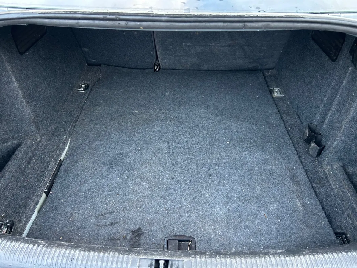 2011 SEAT Exeo 2011 2 liter diesel nct may 26 - Image 4