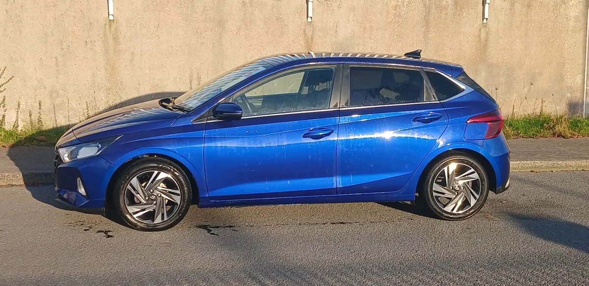 Hyundai i20 DELUXE PLUS 5DR - Image 2