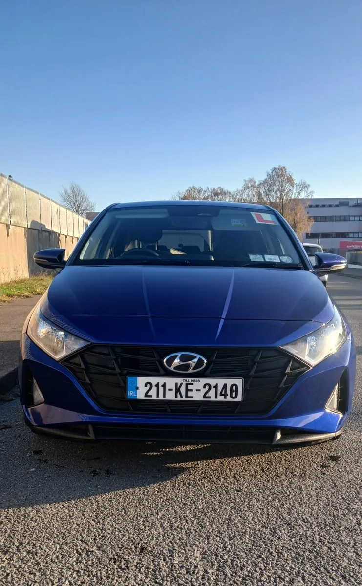 Hyundai i20 DELUXE PLUS 5DR - Image 3