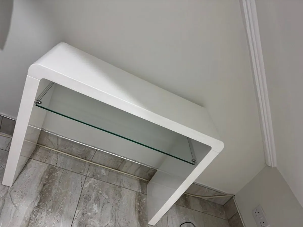 Side table - Image 1