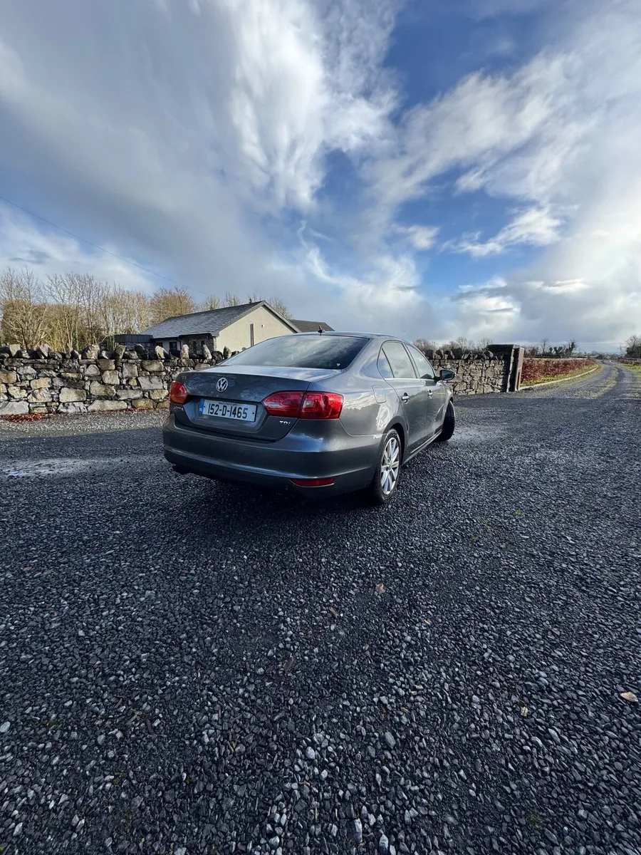 Volkswagen Jetta 2015 - Image 4