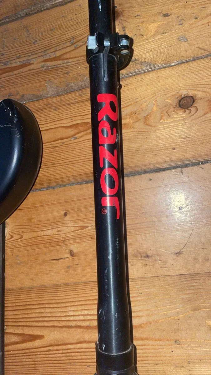 Kids electric scooter - Image 2