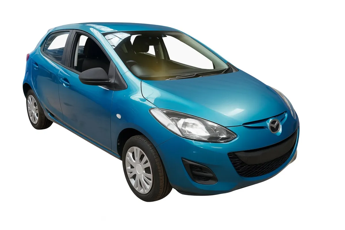 Mazda 2 1.3 petrol manual only 24,000miles - Image 2