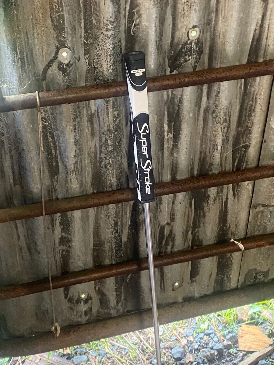 Regripping Golf Clubs - Image 1