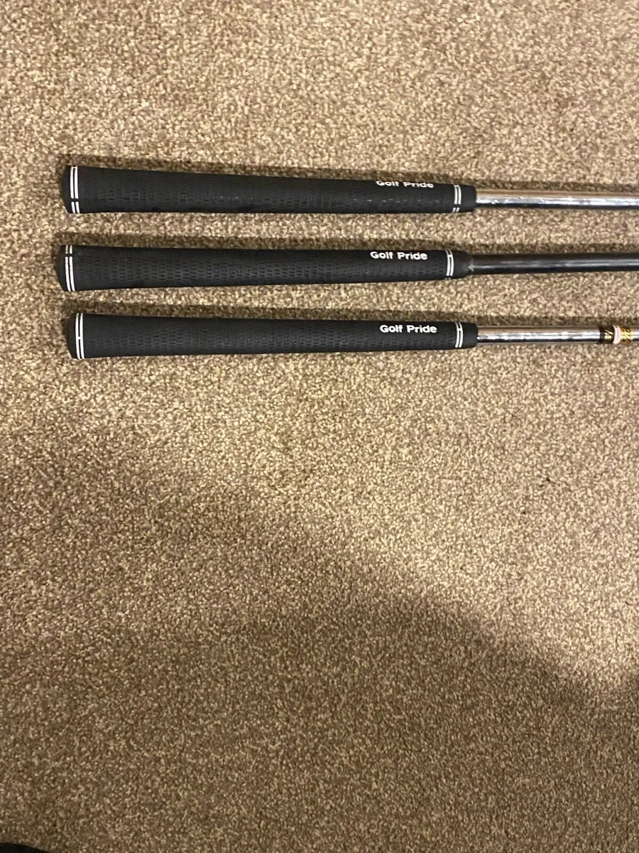 Regripping Golf Clubs - Image 3