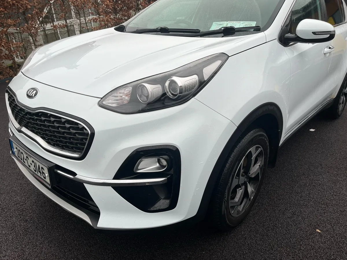 Kia SPORTAGE - Image 1