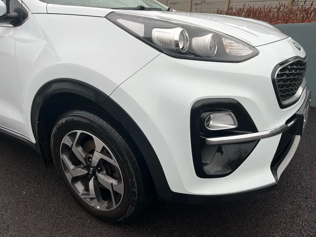 Kia SPORTAGE - Image 2