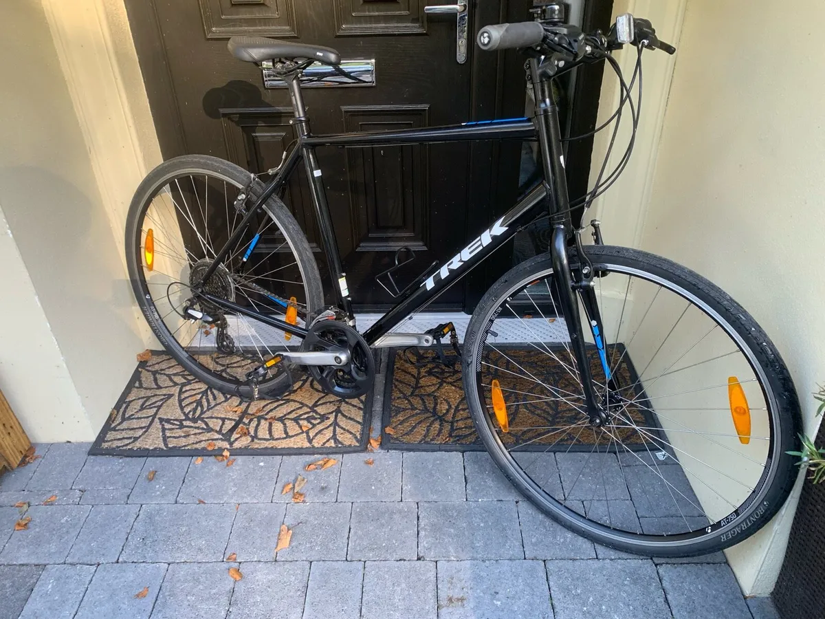 As new Trek FX1 XL 22.5 inch frame 700x35c - Image 3