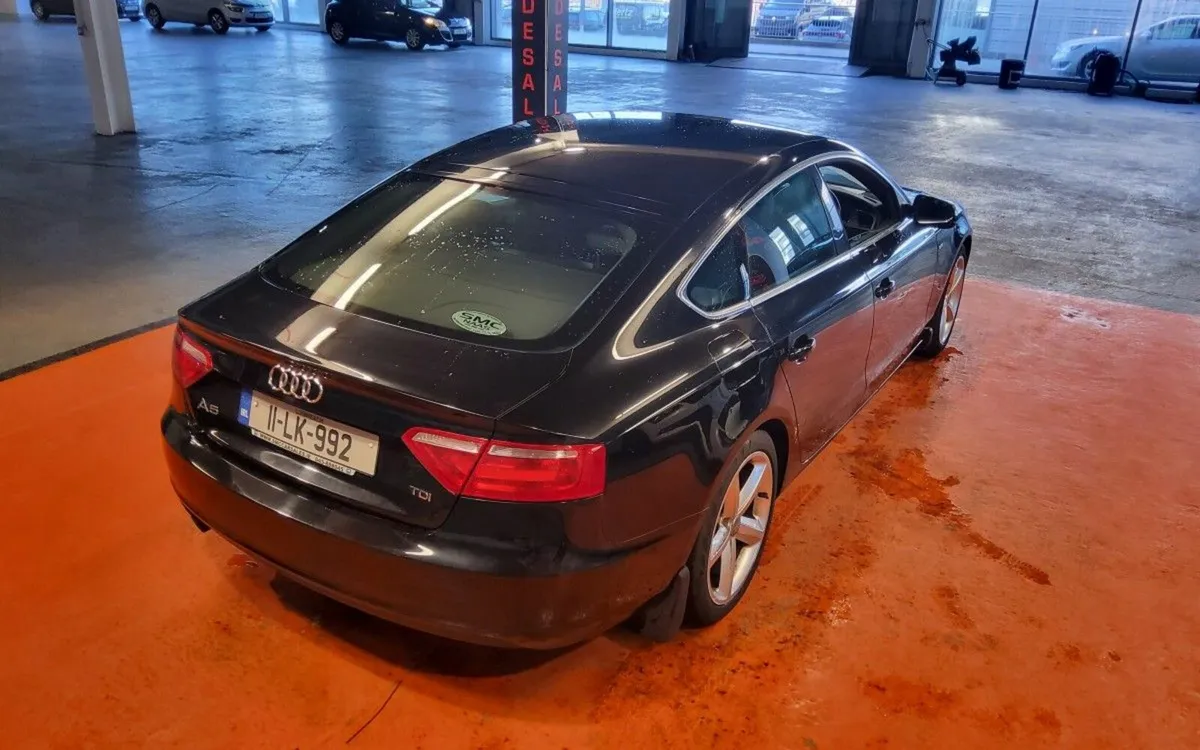 Audi A5 2.0 TDI 143 BHP - Image 3