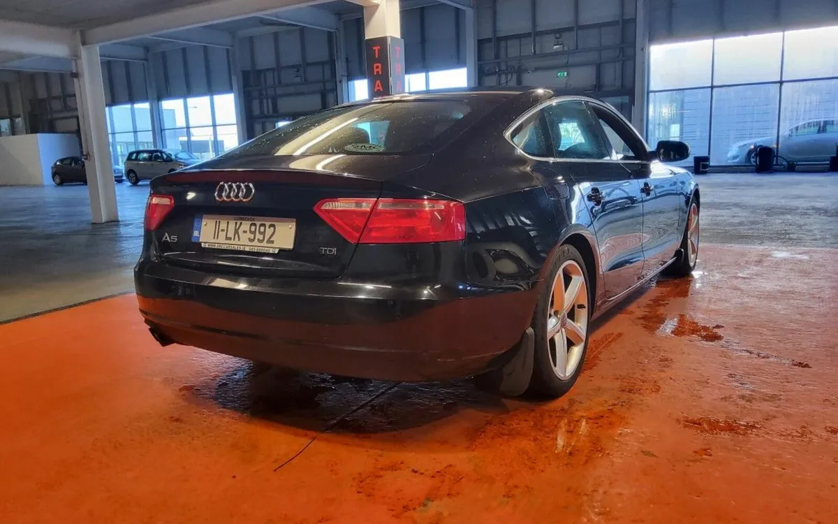 Audi A5 2.0 TDI 143 BHP - Image 4