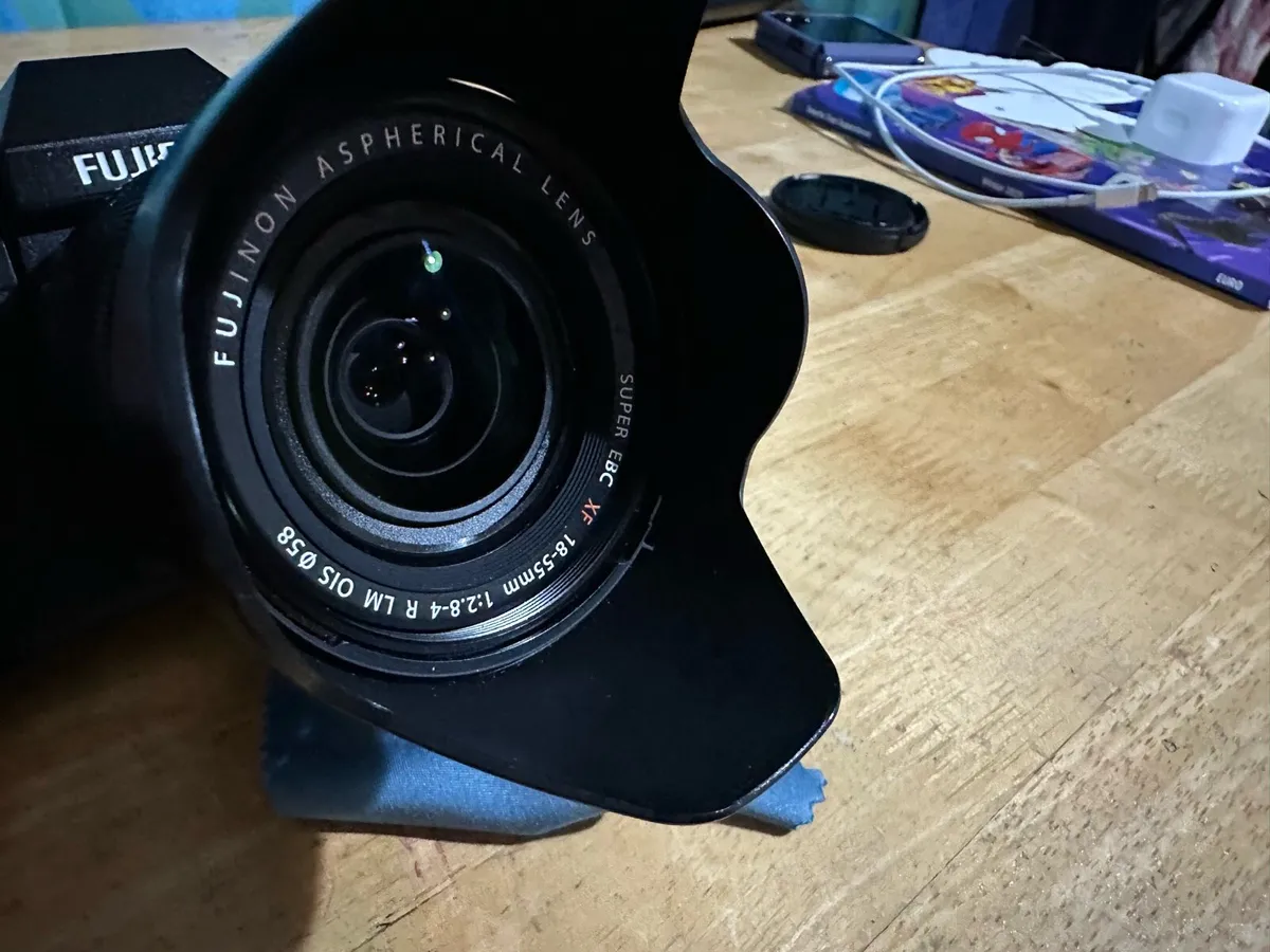 Fujifilm XT30 with 18-55 f2.8-4 & 35mm f1.4 lens - Image 3