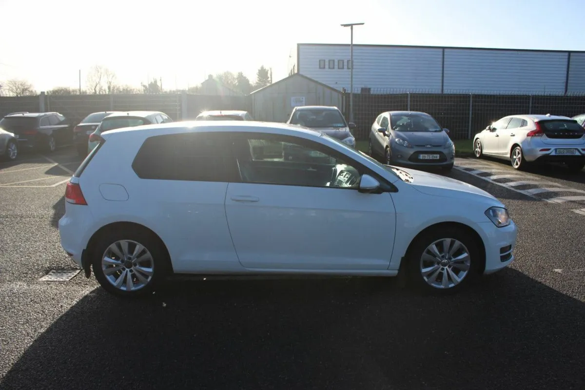 Volkswagen Golf 1.6 TDI 3DR M5F 90HP Trendline - Image 3