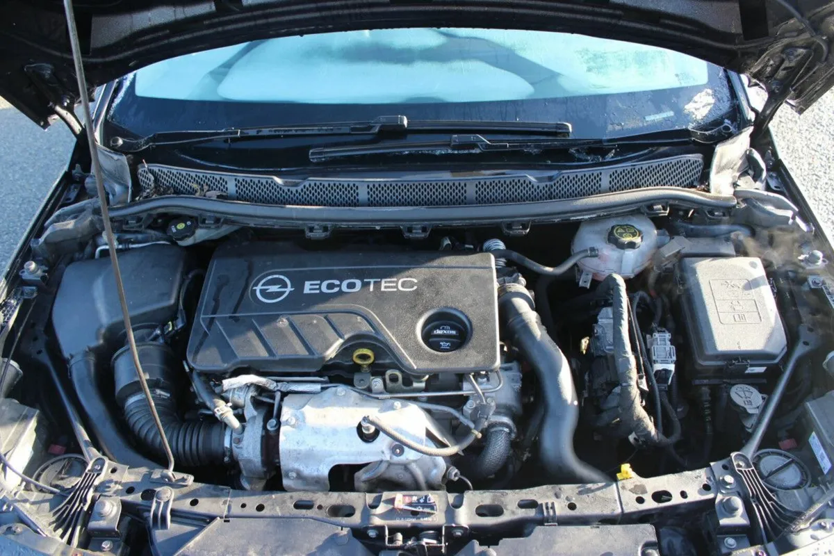 Opel Astra 1.6CDTi 110PS SC - Image 4