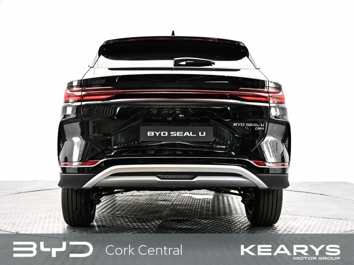 BYD SEAL U DM-i BOOST FWD "DEMO MODEL" - Image 3