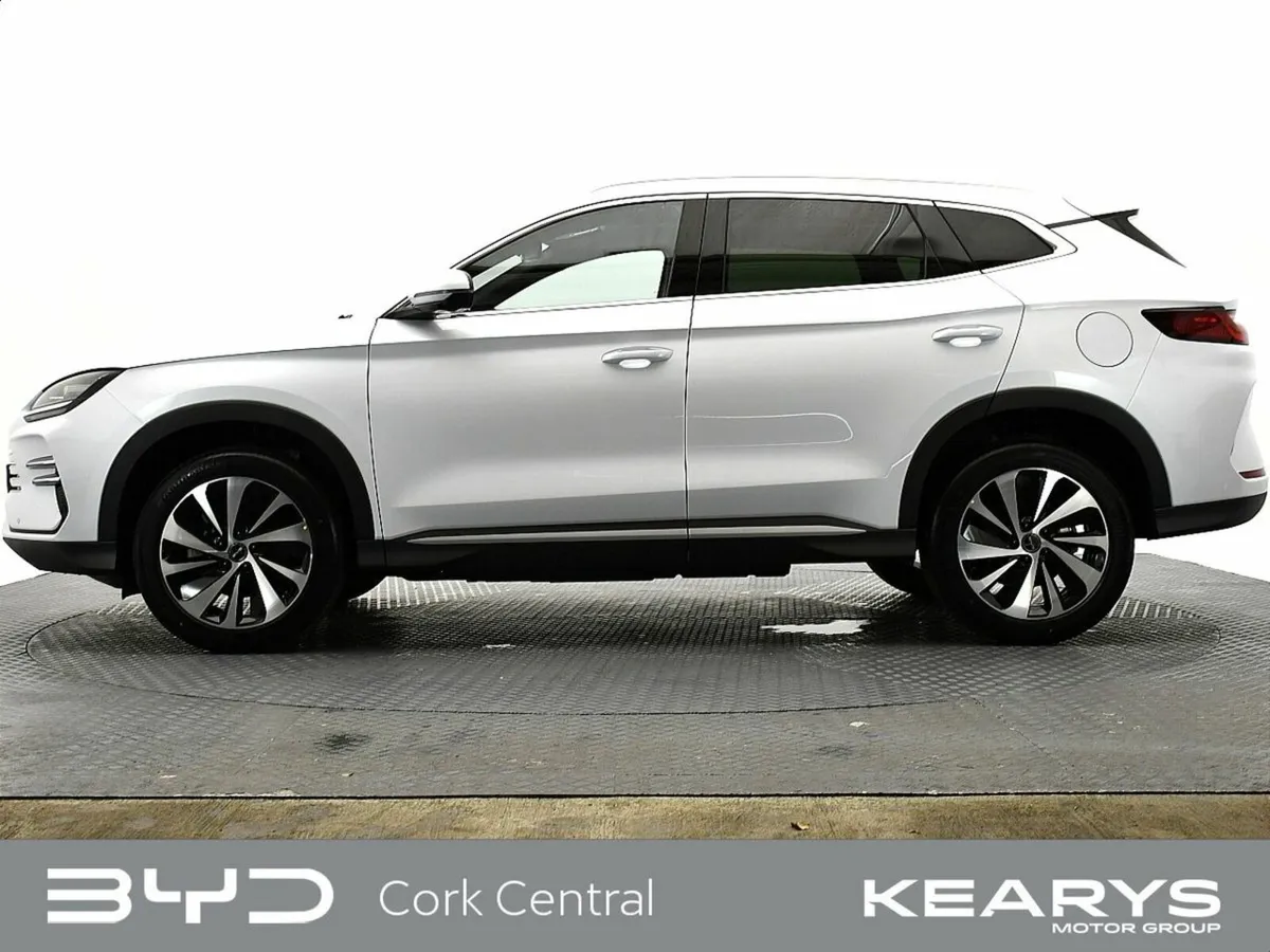 BYD SEAL U DM-i BOOST FWD "DEMO MODEL" - Image 4