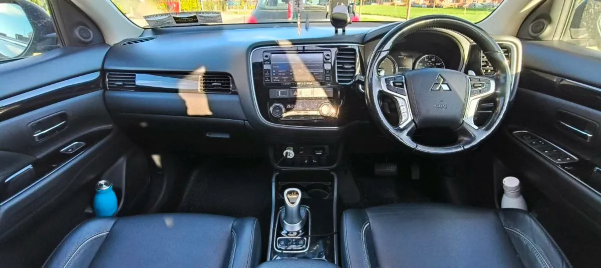 2017 Mitsubishi Outlander High Spec - Image 3