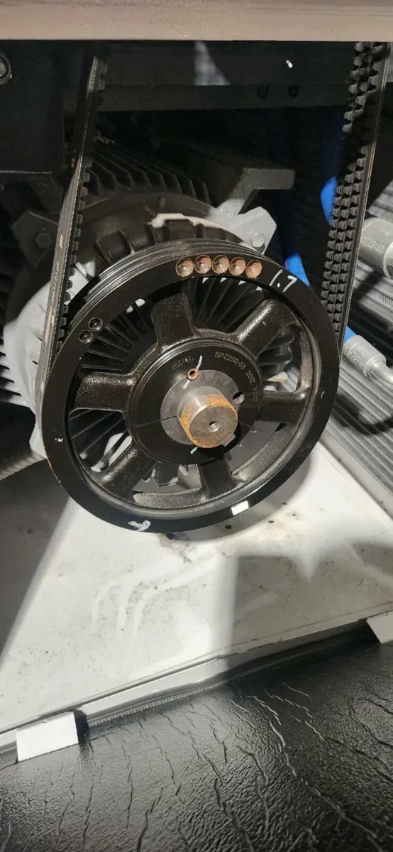 Champion screw compressor 2023 - Image 4