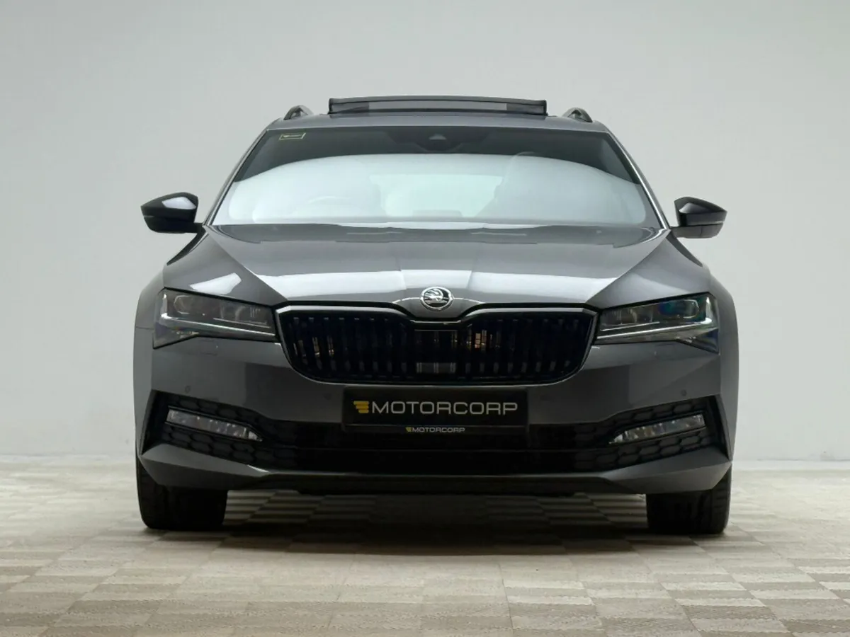 Skoda Superb SPORT COMBI 2.0 TDI 150HP DSG *PAN RO - Image 2