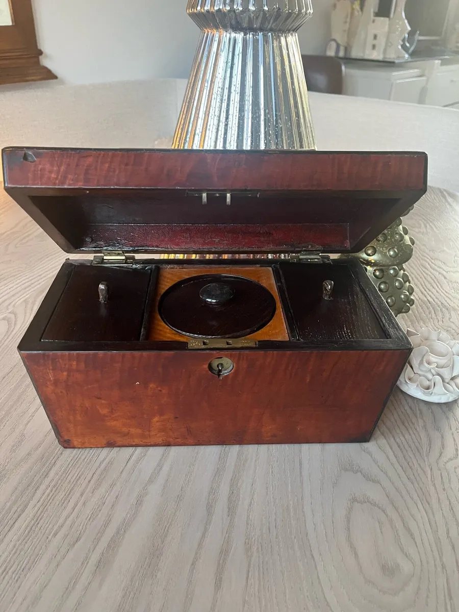 Antique wooden Tea caddy - Image 2