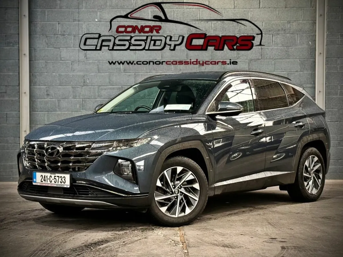 Hyundai Tucson Executive Plus 5DR // 3 YEAR MANUFA - Image 1