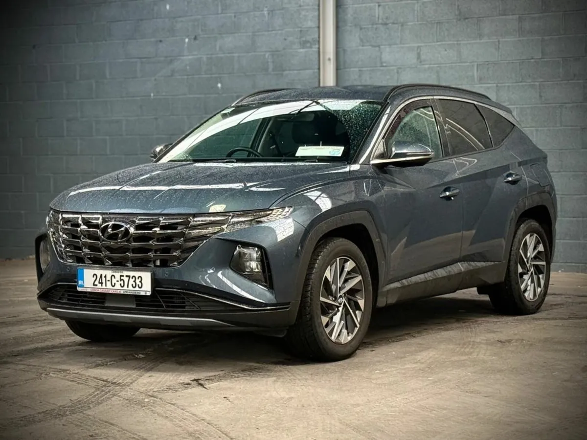 Hyundai Tucson Executive Plus 5DR // 3 YEAR MANUFA - Image 2