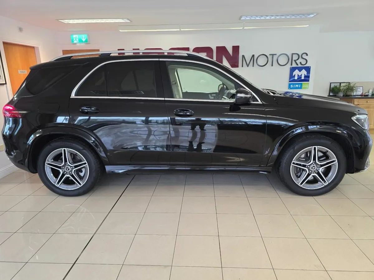 Mercedes-Benz GLE 350 DE 4Matic AMG Line * Great S - Image 3