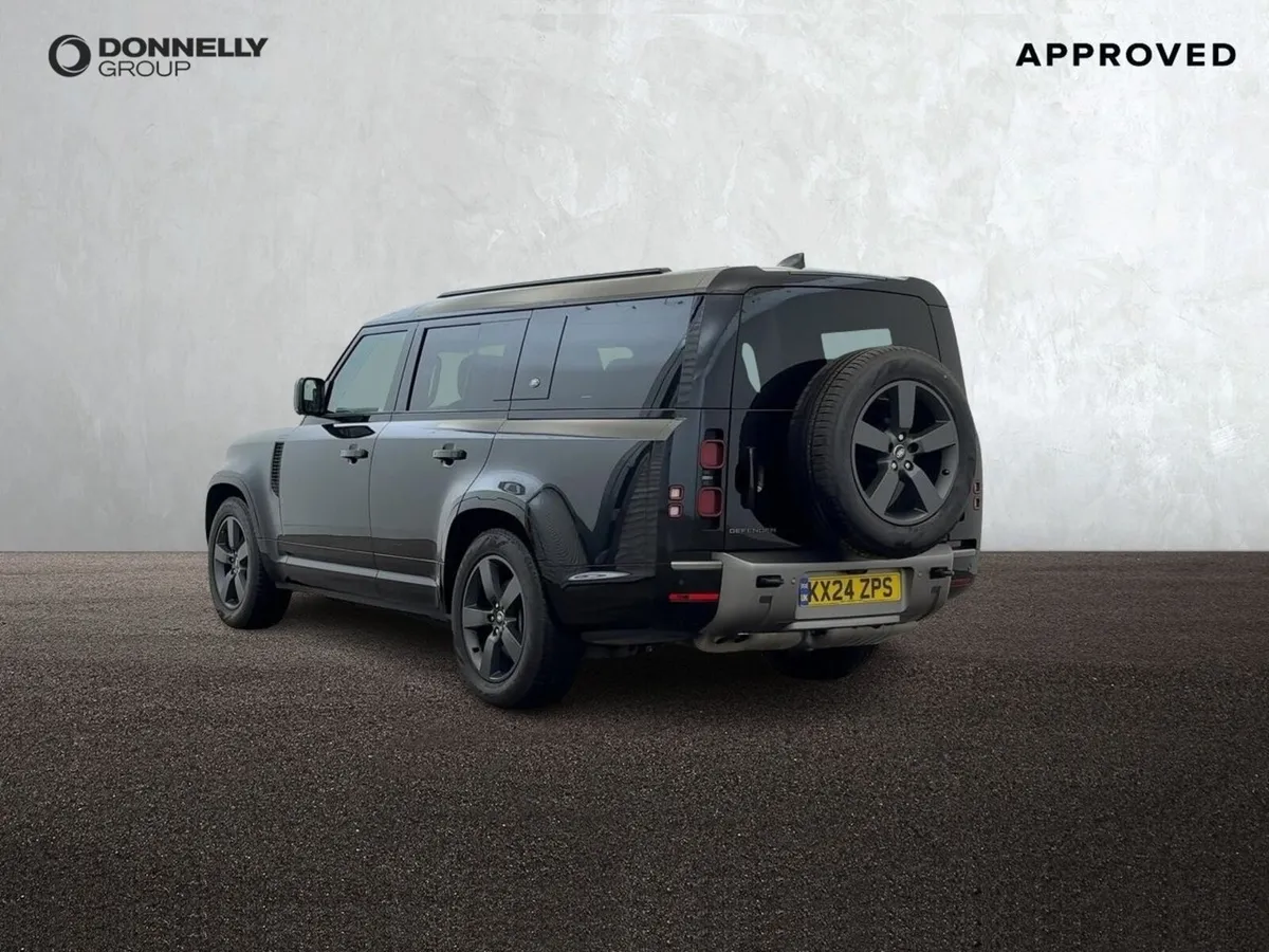 Land Rover Defender Diesel Estate X-Dynamic HSE - Image 2