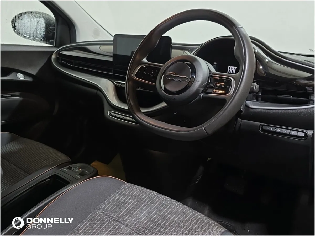 Fiat 500 Electric Hatchback Icon - Image 4