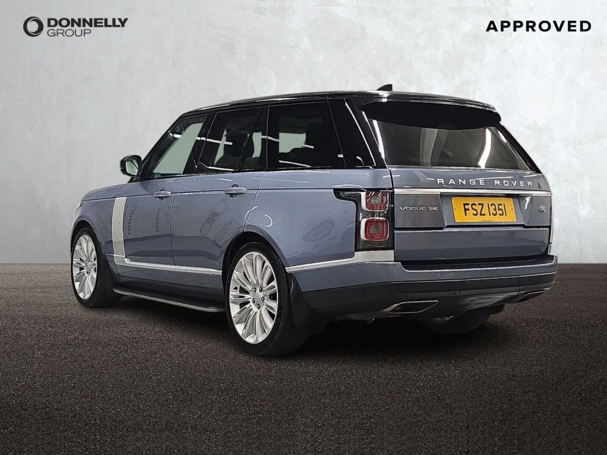 Land Rover Range Rover Diesel Estate Vogue SE - Image 2