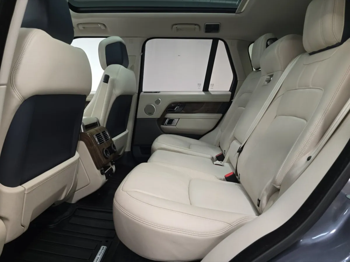 Land Rover Range Rover Diesel Estate Vogue SE - Image 4