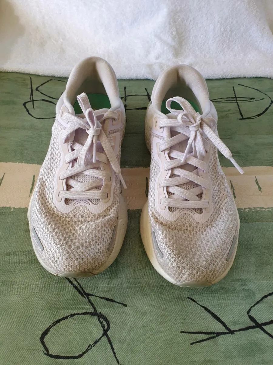 Nike ZoomX Invincible Run Flyknit Womens Trainers - Image 1