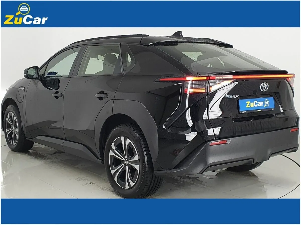 Toyota bZ4X Bz4x Pure  Pure 7kW Charger  Electric - Image 3