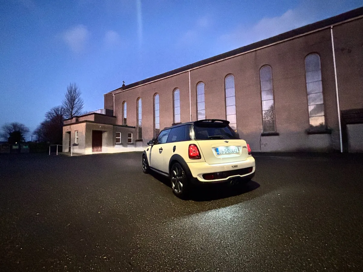 Mini Cooper 2009 - Image 3