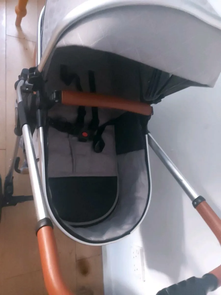2 in 1 pram buggy - Image 2