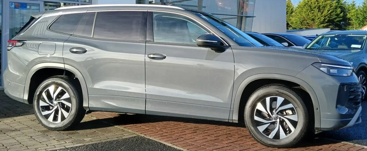 Volkswagen Tayron Edition 75 2.0 TDI 150HP **HEATE - Image 2