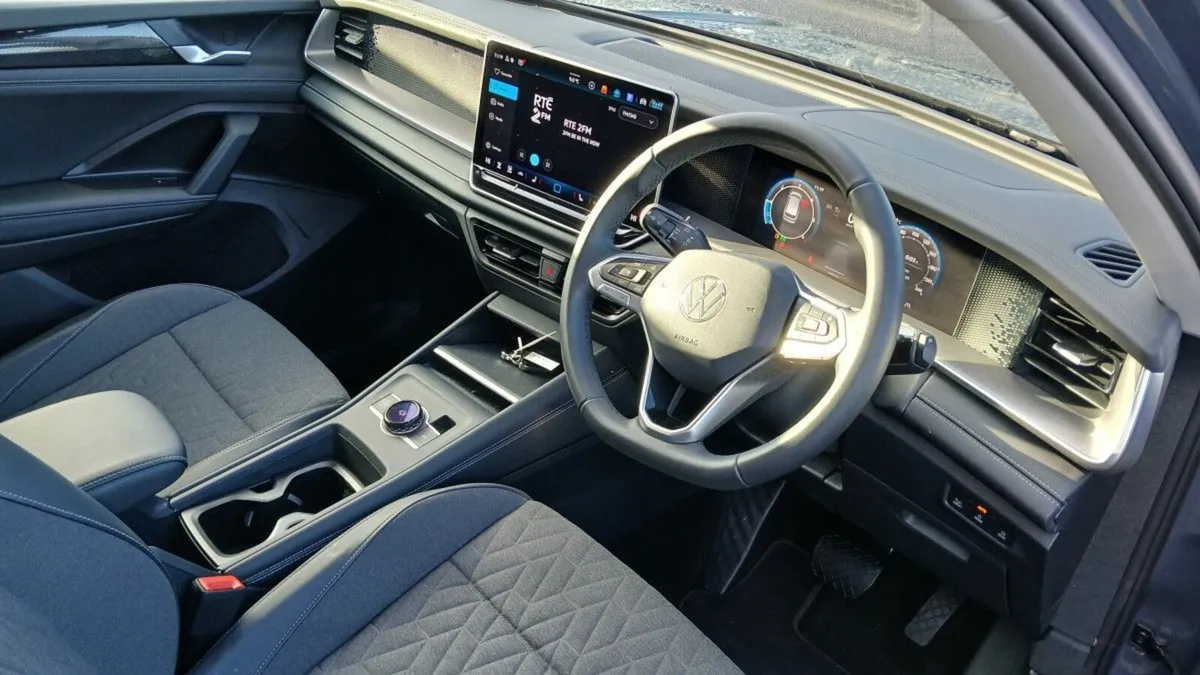 Volkswagen Tayron Edition 75 2.0 TDI 150HP **HEATE - Image 3