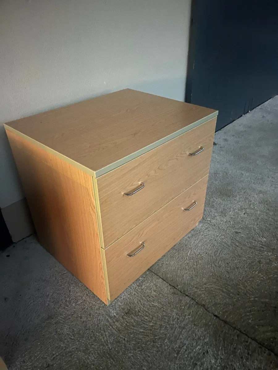 Two drawer office unit - Image 1