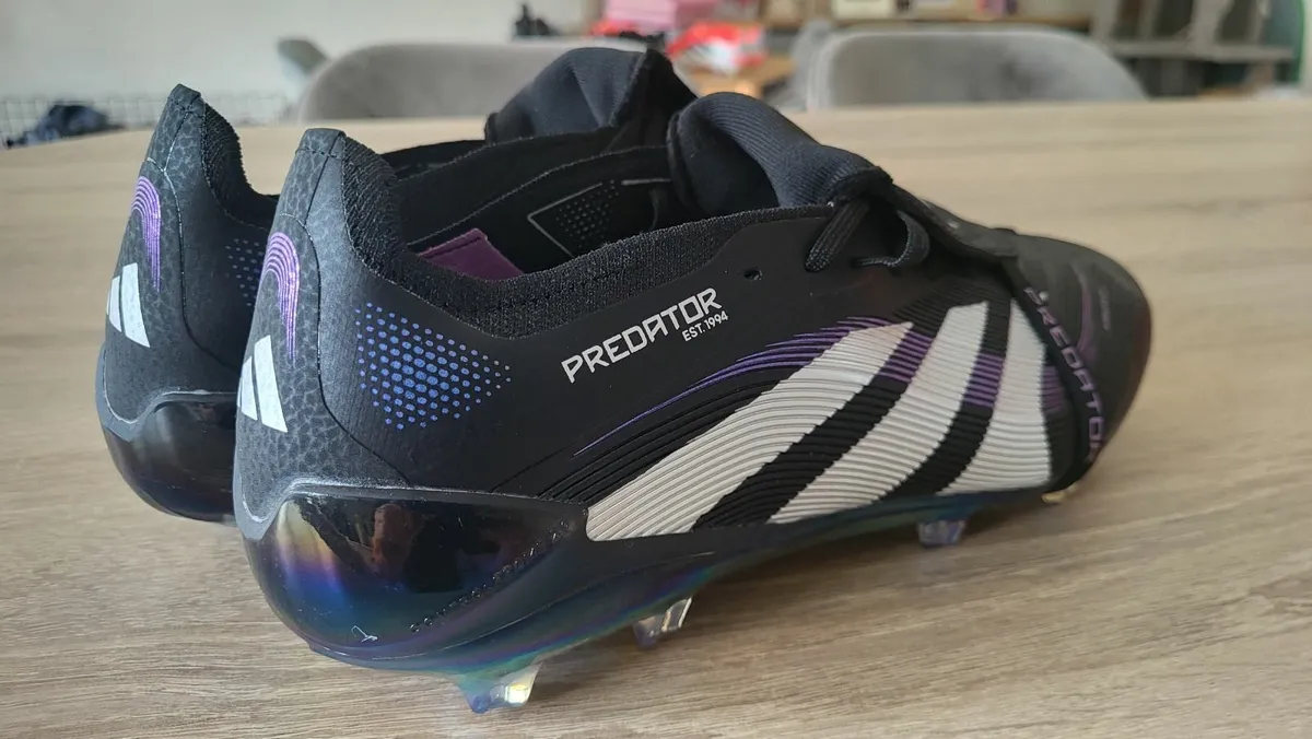 Adidas Predator boots 9uk - Image 2
