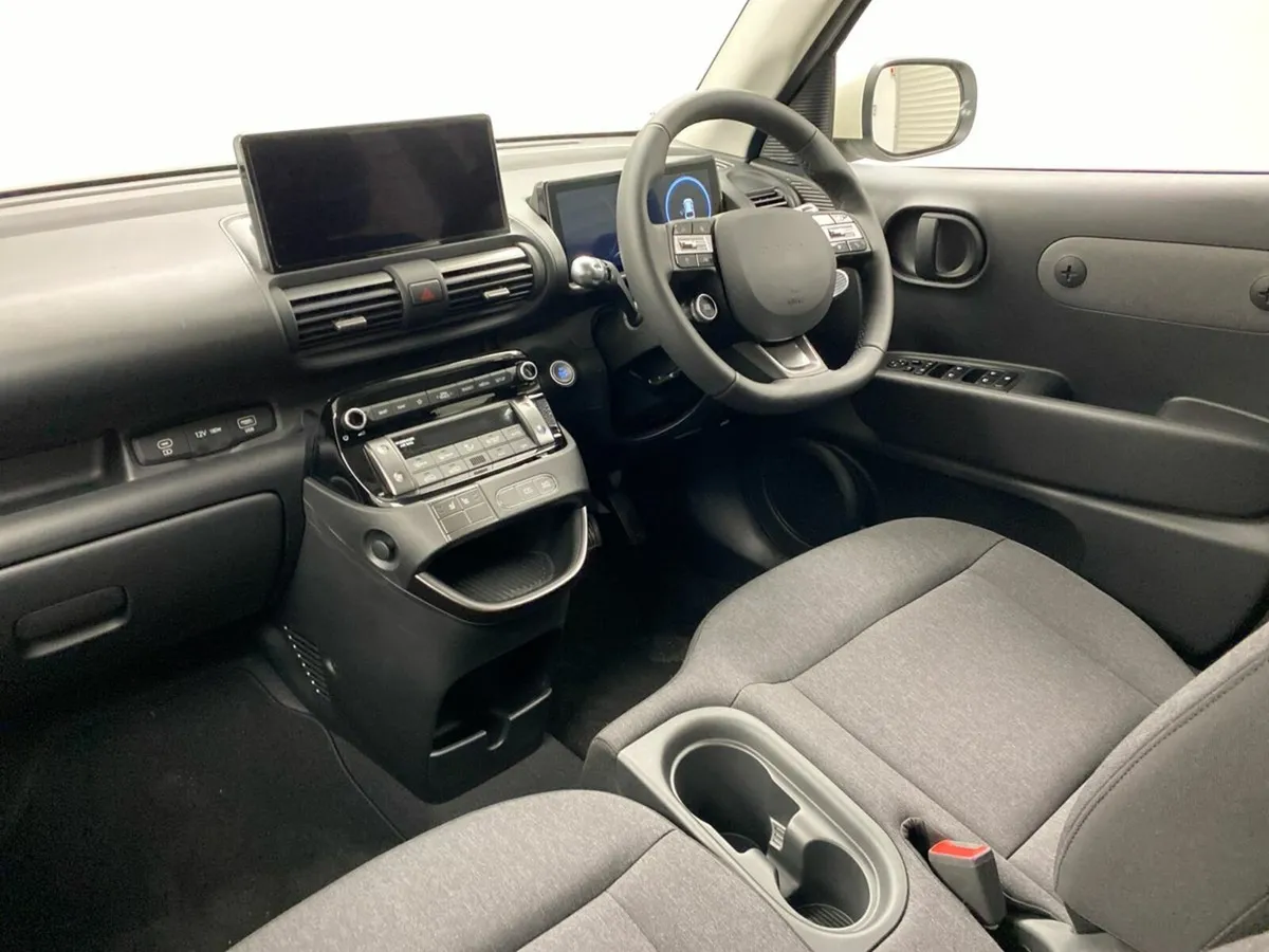 Hyundai INSTER Inster Signature 42 kW - Image 3