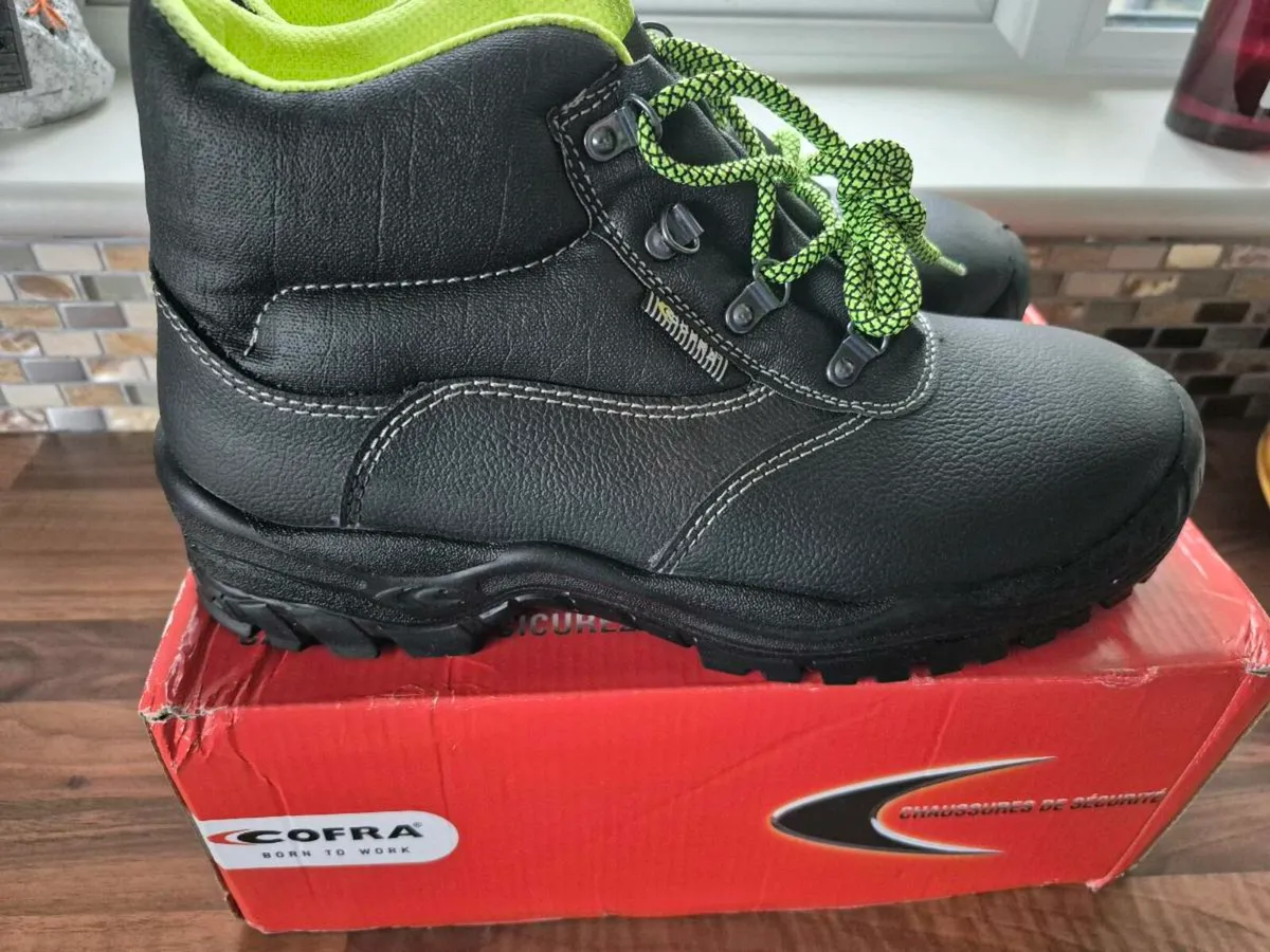 Working boots - Image 1