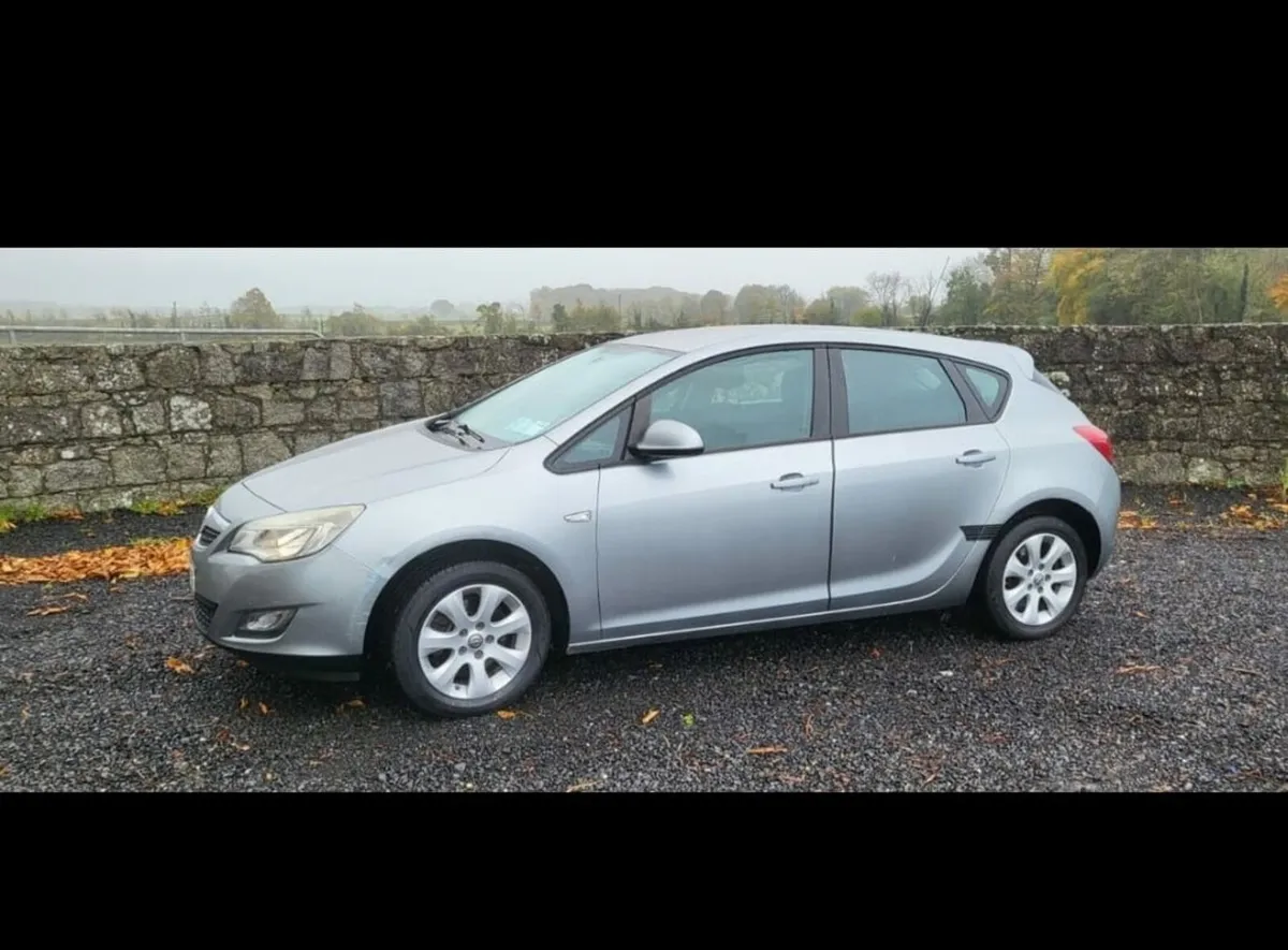 2010 Opel Astra - Image 3