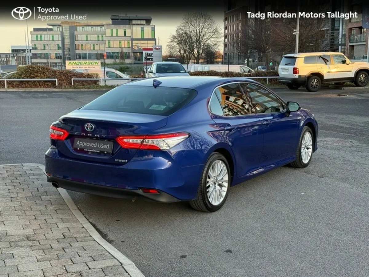Toyota Camry HYBRID PLATINUM 4DR AUTO - Image 2