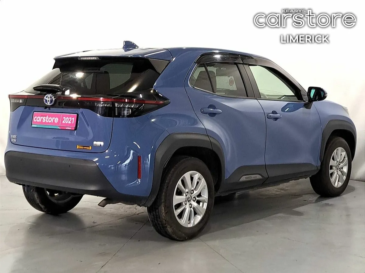 Toyota Yaris Cross 1.5 HYBRID - Image 3