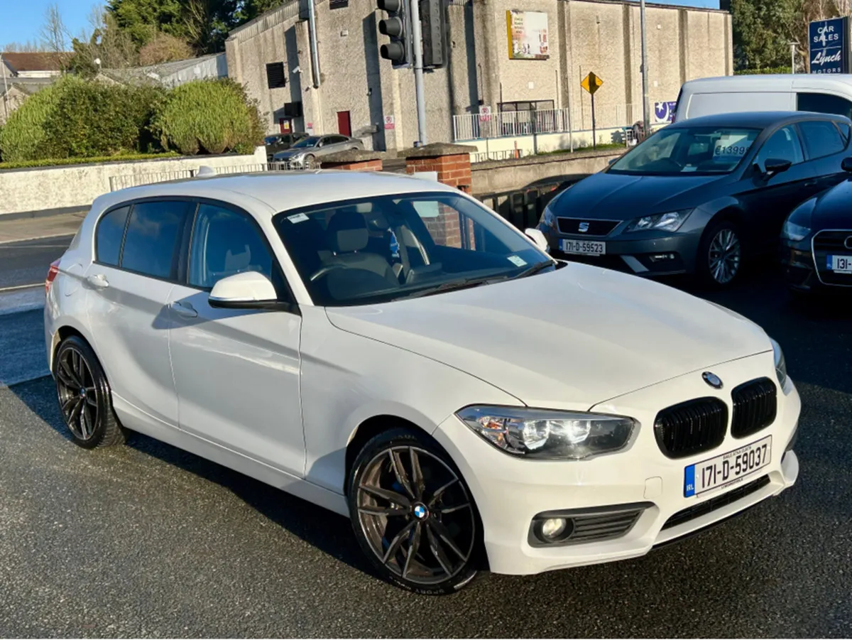 BMW 1-Series D EFFICIENCY DYNAMICS PLUS 5DR - Image 2
