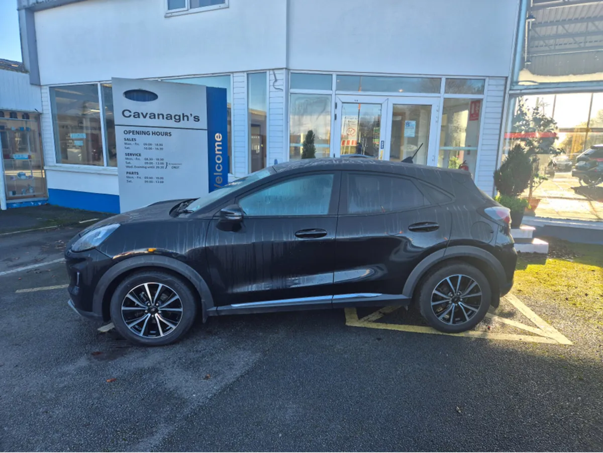 Ford Puma TITANIUM 5DR 1.0T 125 S6.2 AUTO - Image 4