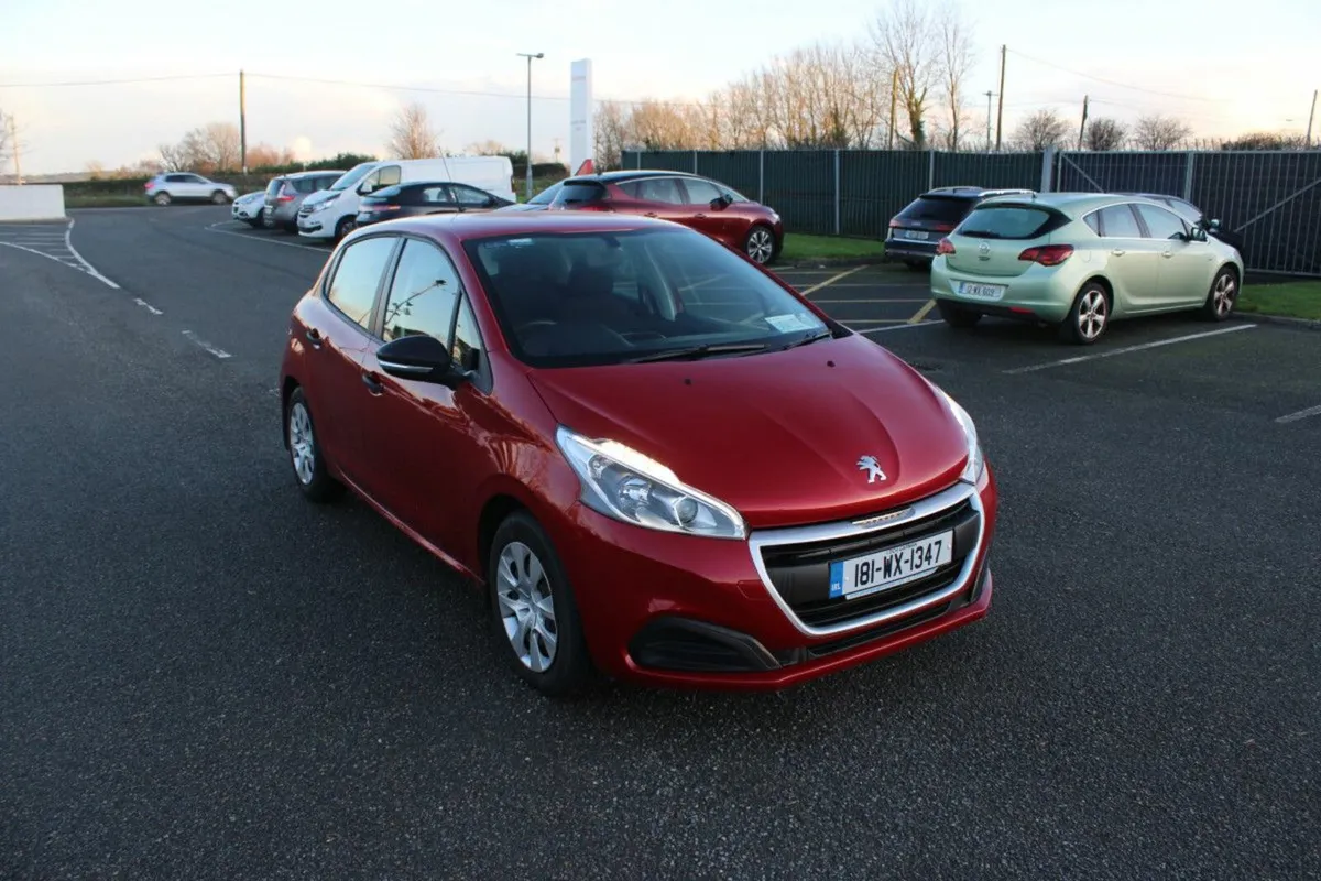 Peugeot 208 1.2 PureTech 68bhp Access 3 dr - Image 1