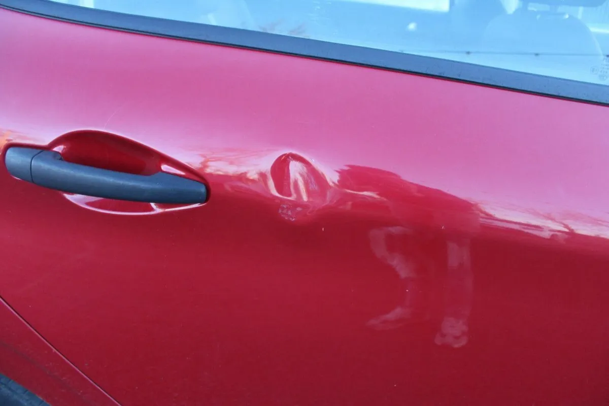 Peugeot 208 1.2 PureTech 68bhp Access 3 dr - Image 4